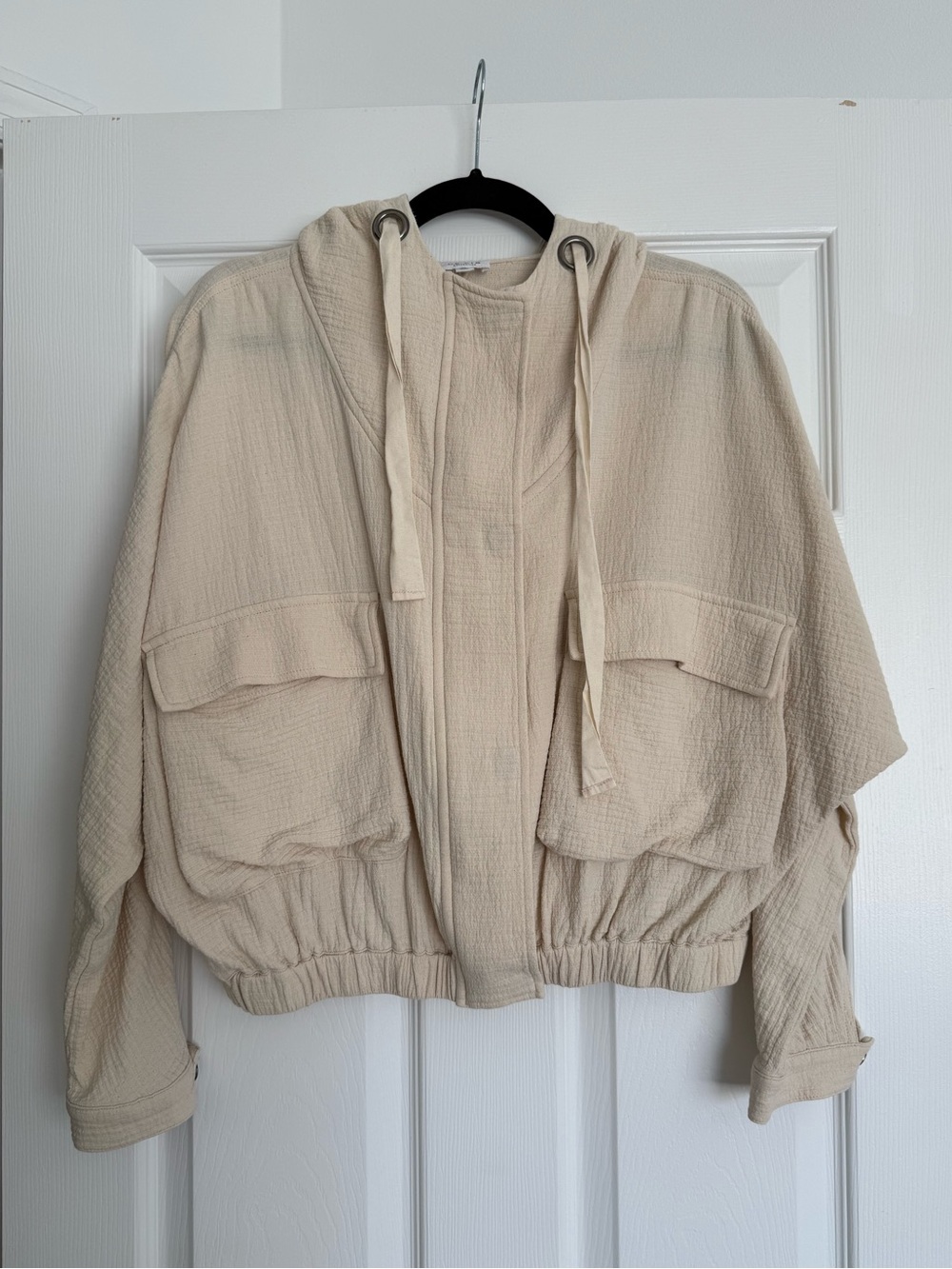 Le Lis Collection Cream Textured Bomber - Picture 1 of 4